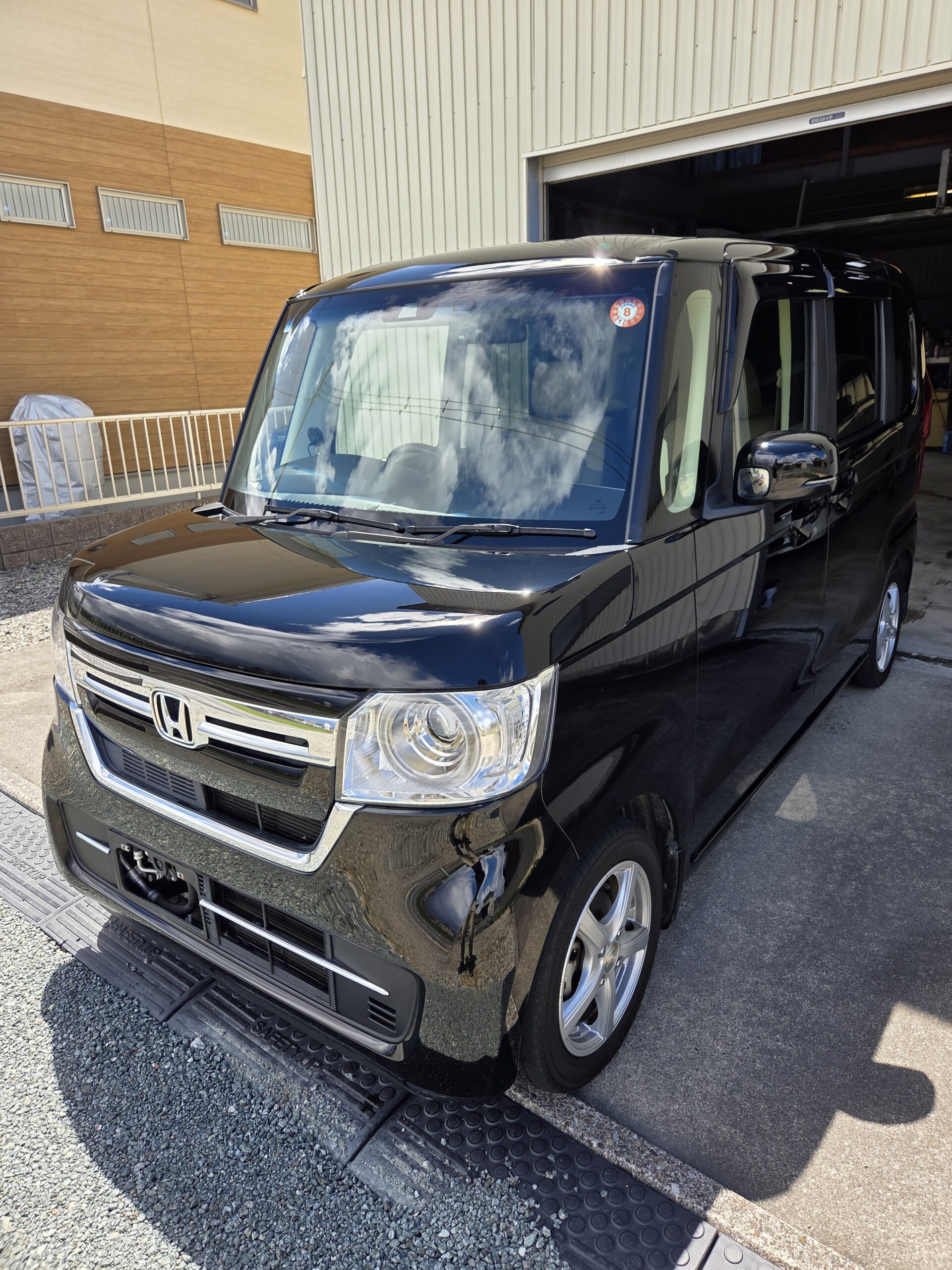 Ｎ-ＢＯＸ　手洗い洗車＋内装クリーニング