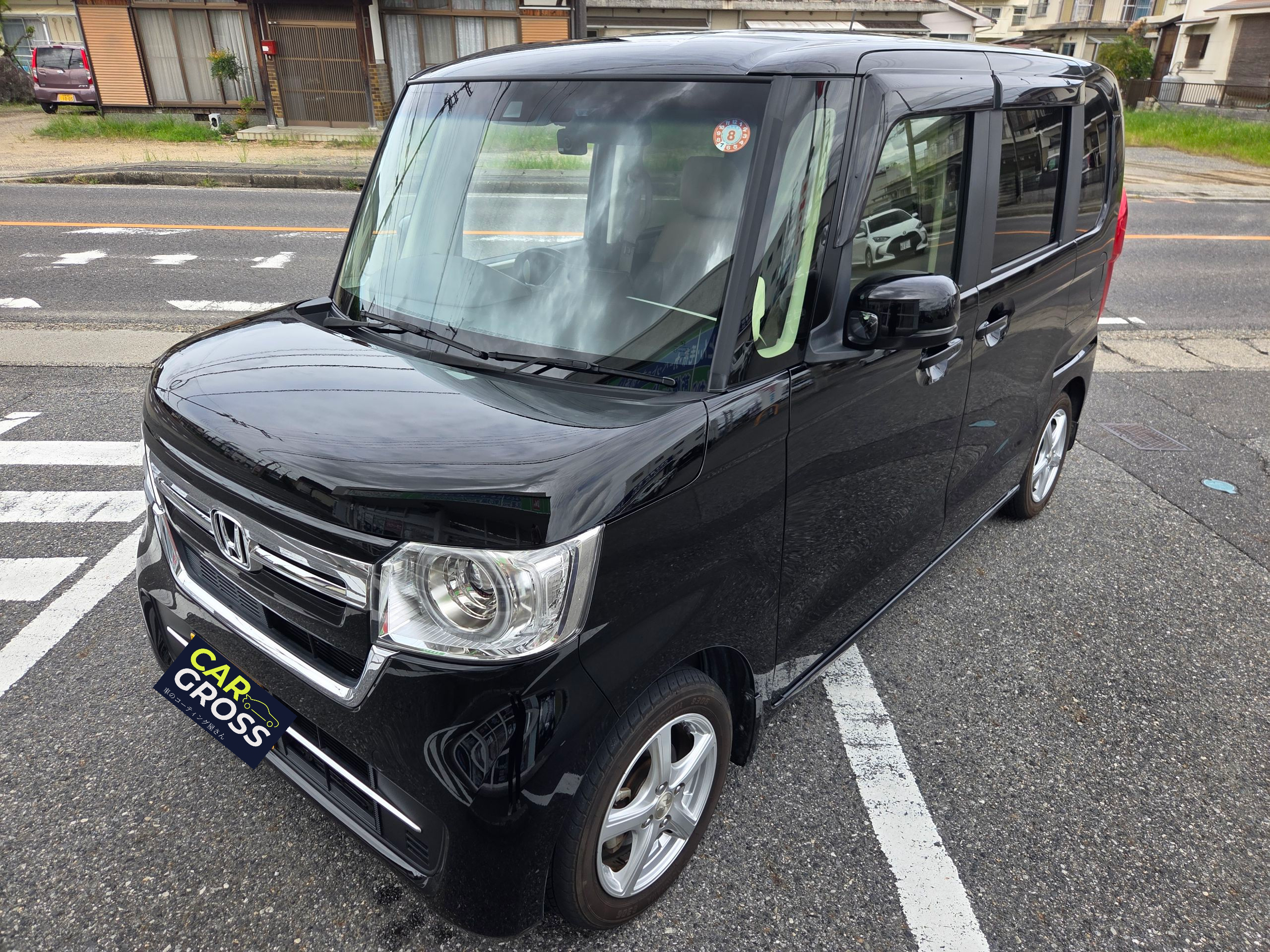 Ｎ-ＢＯＸ 手洗い洗車＋フロント油膜除去＋窓撥水＋車内クリーニング
